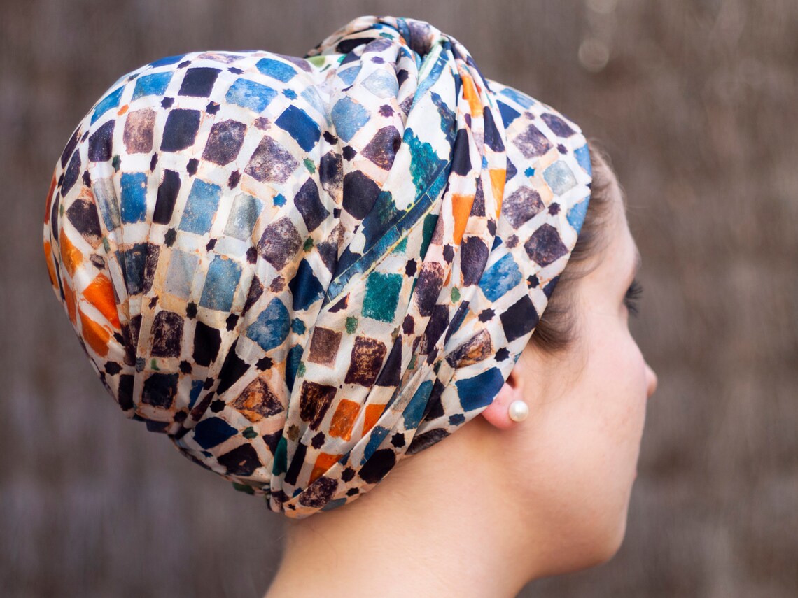 Types of Arabic Scarves