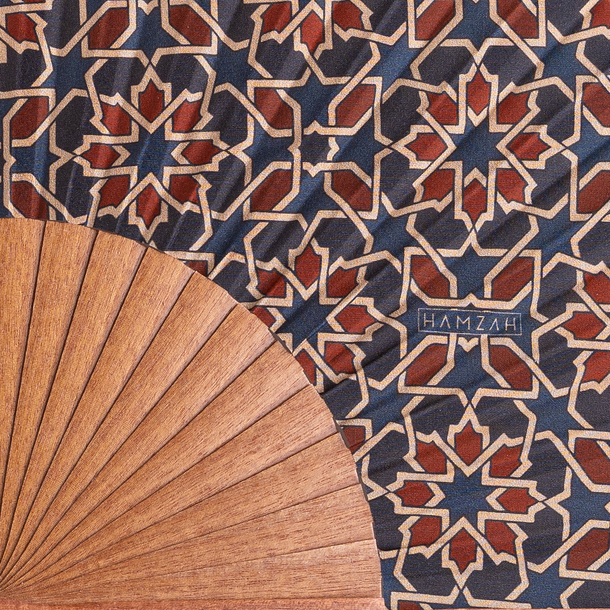Blue and red folding hand fan Mirath