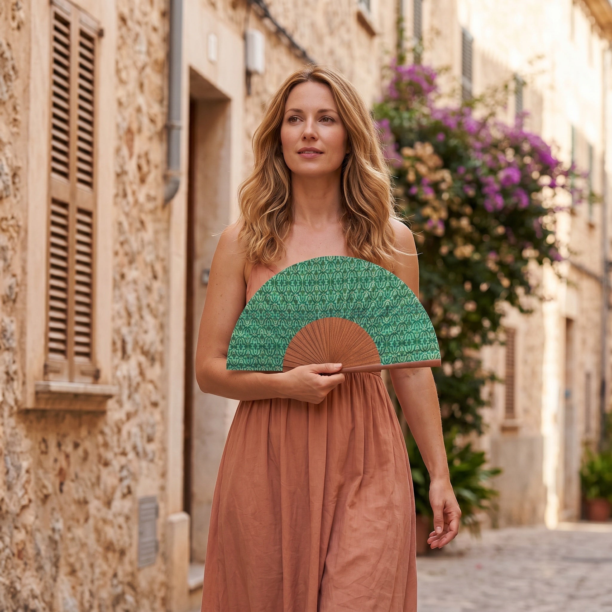 Green silk and wood fan Fihri
