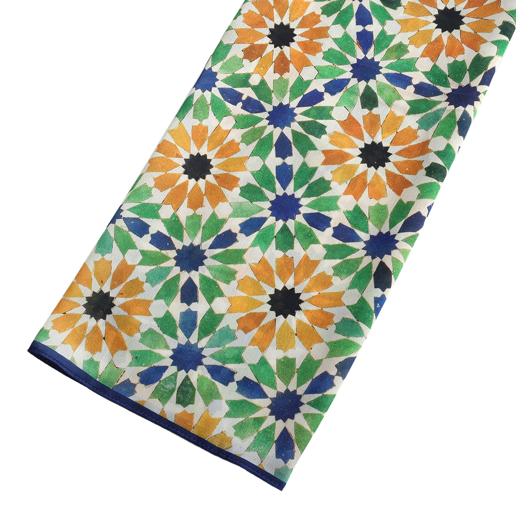 Pañuelo Layl – estampado de mosaico andalusí en verde y ámbar, detalle 7