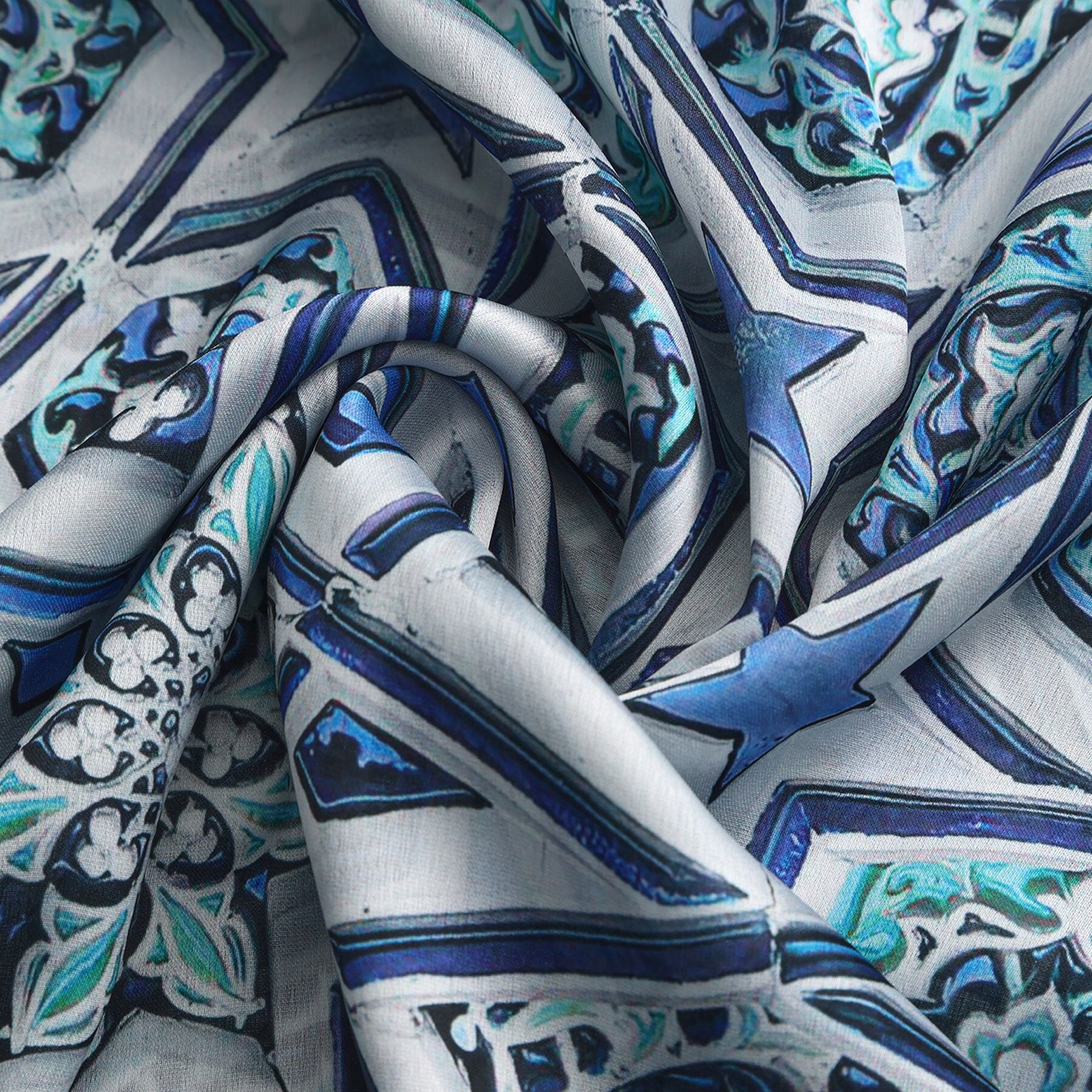Pañuelo Taraz – estampado de mosaico andalusí en azul marino y turquesa, detalle 4