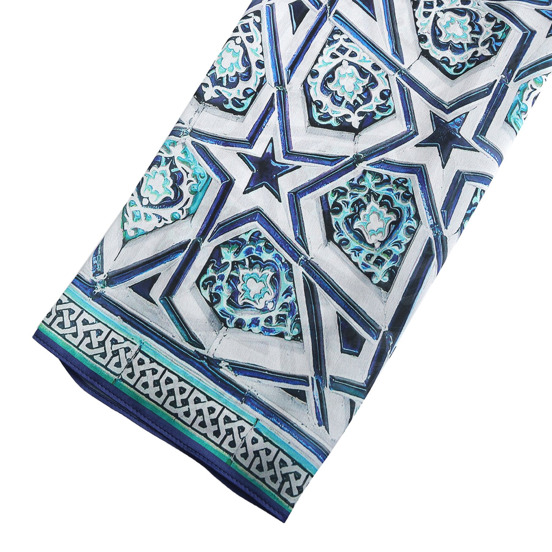 Pañuelo Taraz – estampado de mosaico andalusí en azul marino y turquesa, detalle 7