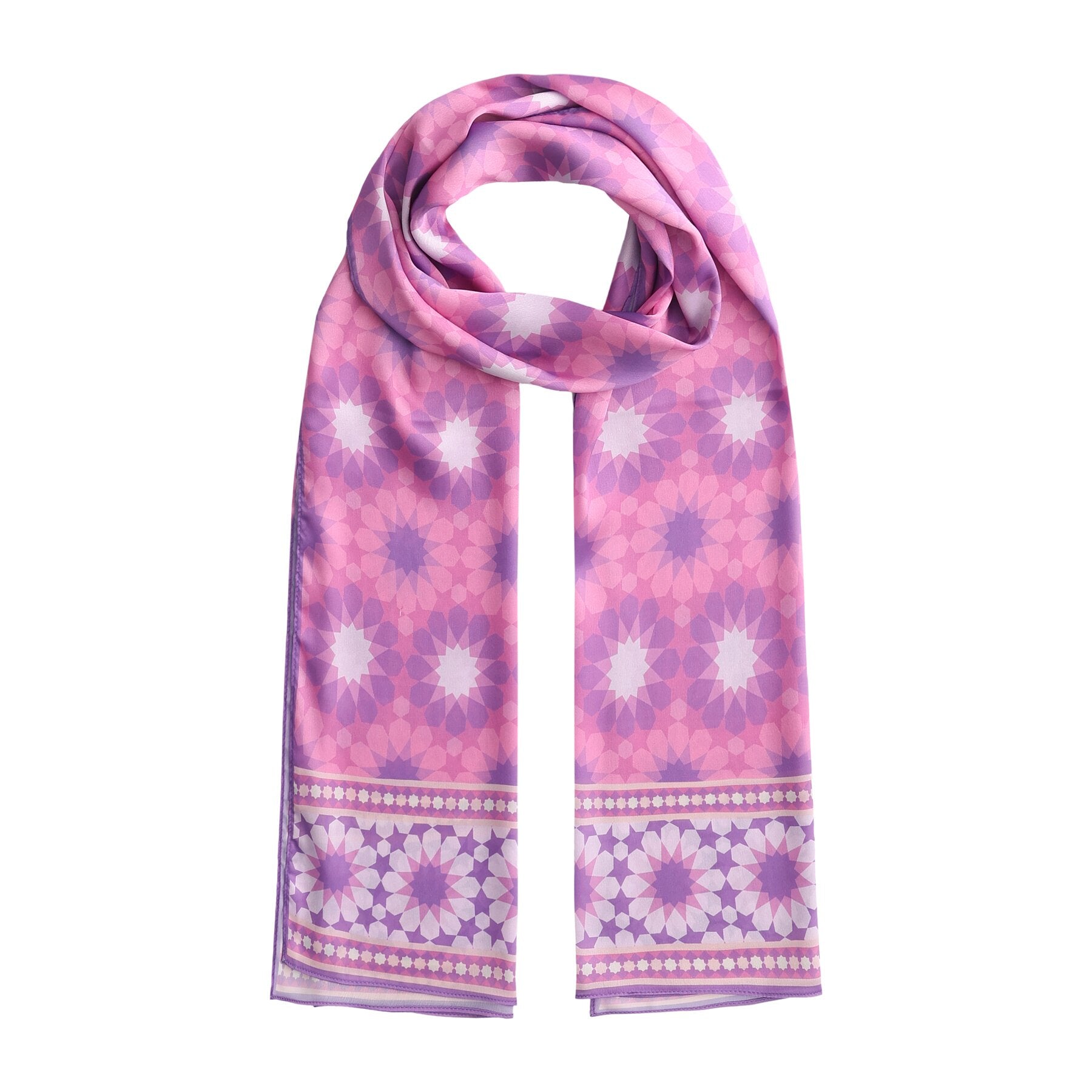 Pañuelo Wadi colocado, con el estampado de mosaico andalusí en rosa y lila sobre satén