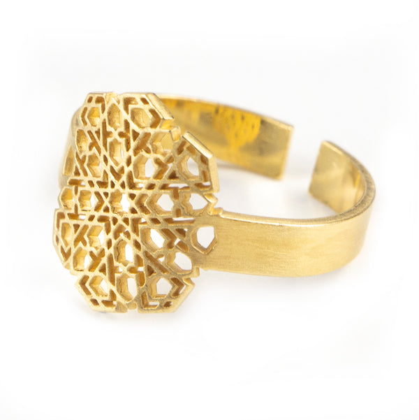 Islamic geometry inspired ring