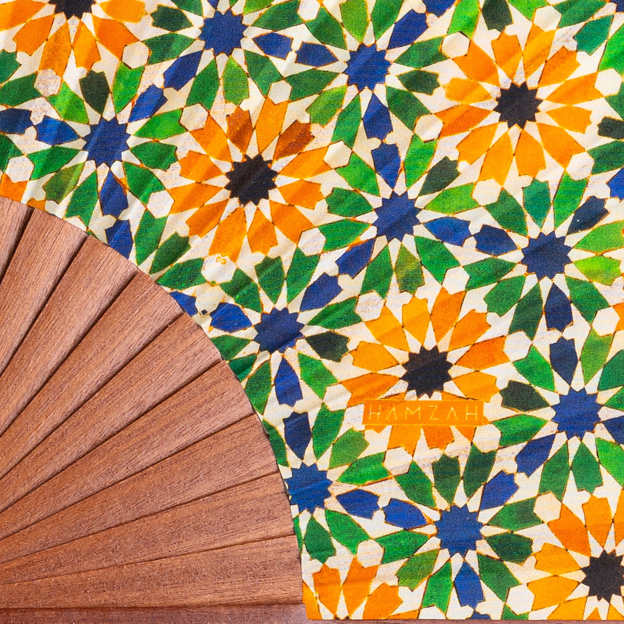Multicolored silk fan Nur