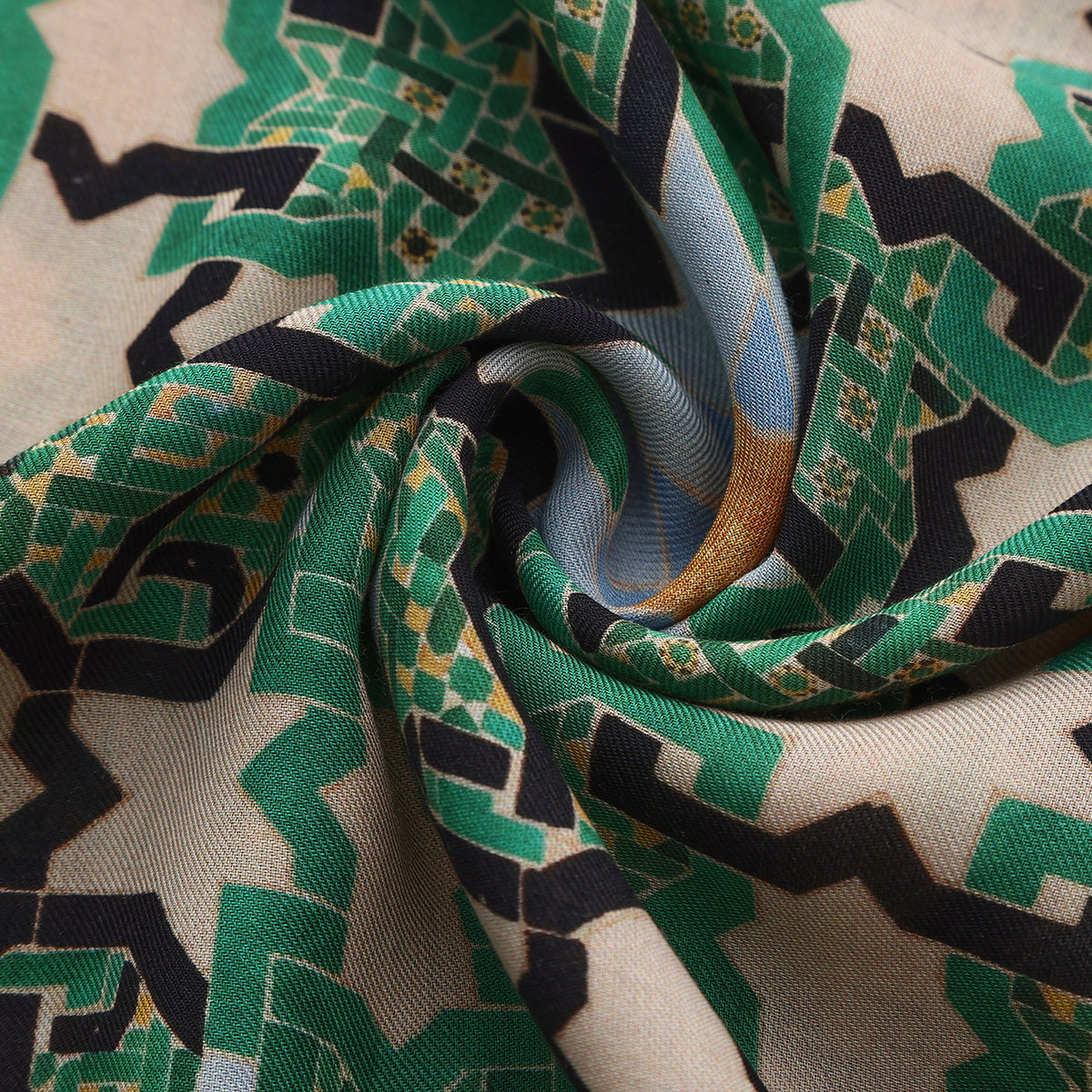 Close-up of the 060 modal print: the emerald interlace and pale blue stars