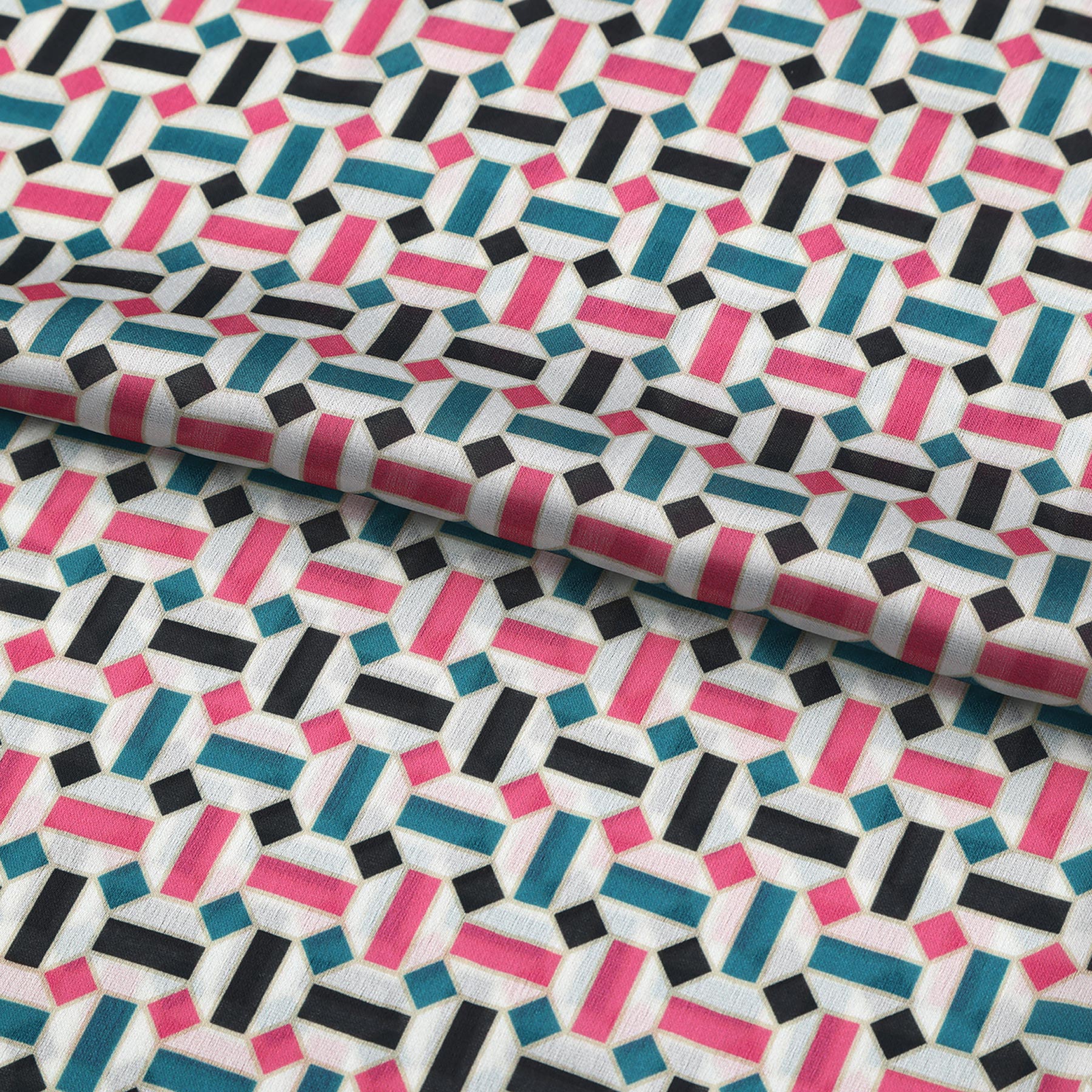 Pañuelo Bahr – estampado de mosaico andalusí en rosa y verde azulado, detalle 3