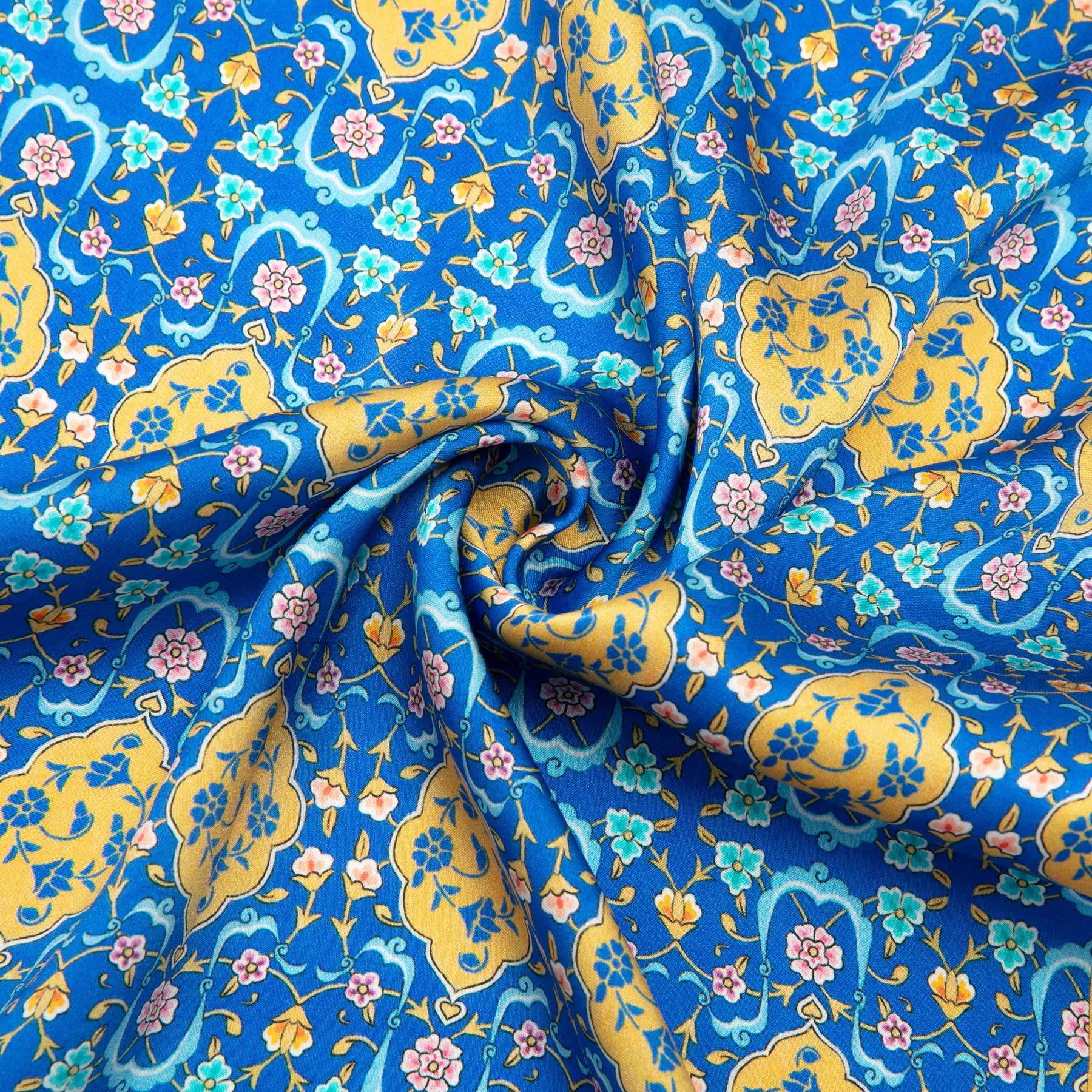 Close-up of the double-sided silk print of the Blue and Brown Silk Scarf with Oriental Pattern Bulut · Double-Sided