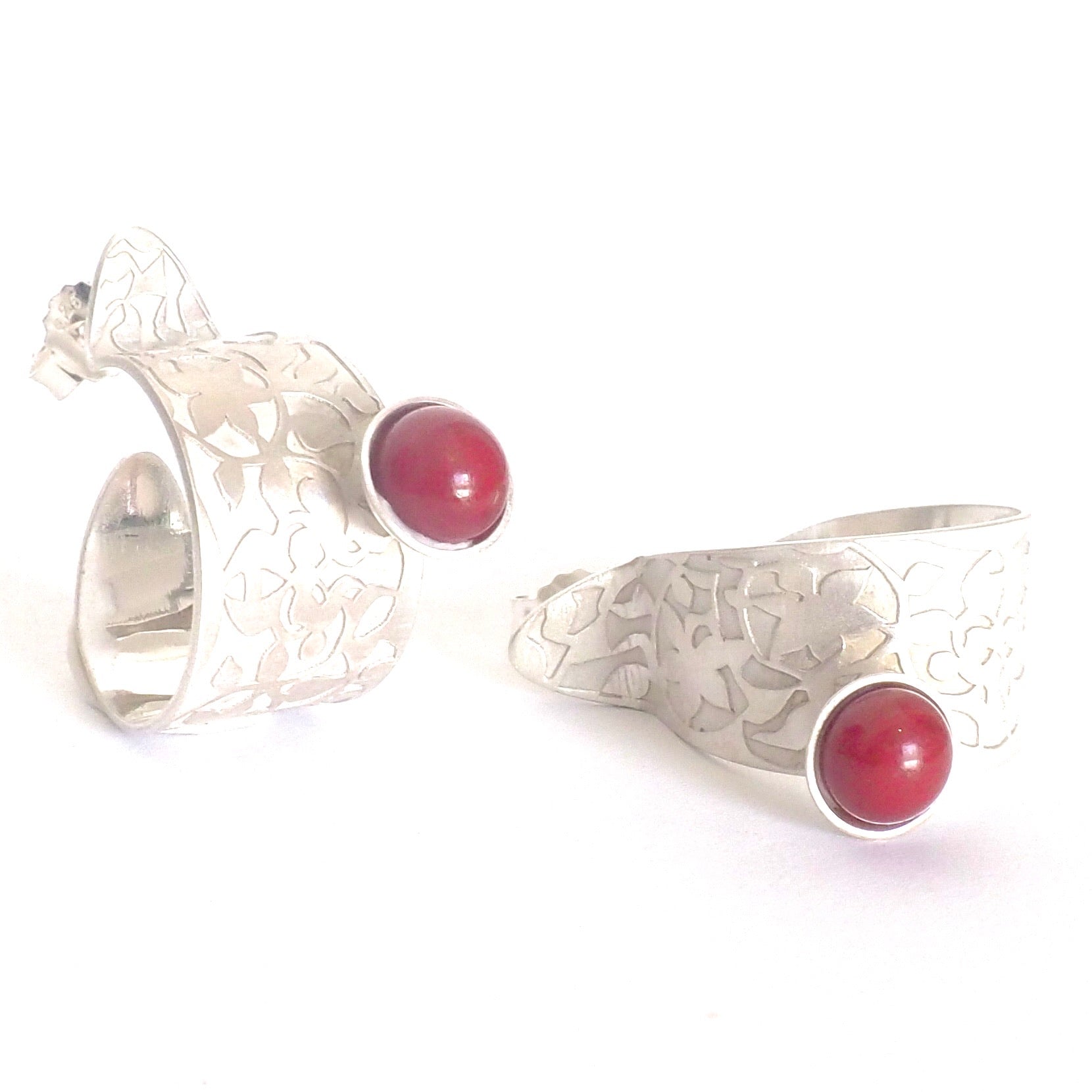 Red Nasrid Palaces Detail Hoops