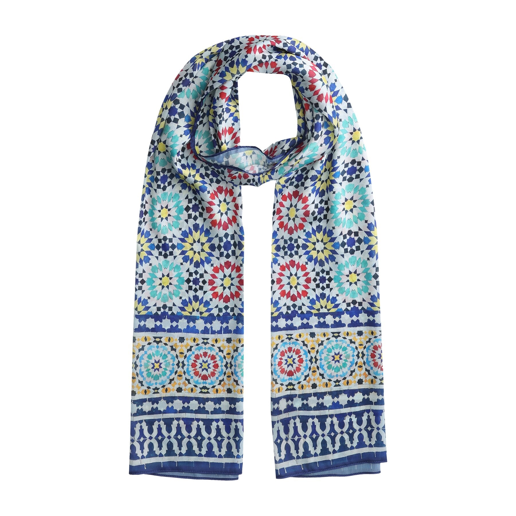 Pañuelo Mithal colocado, con el estampado de mosaico andalusí en azul y rojo sobre satén