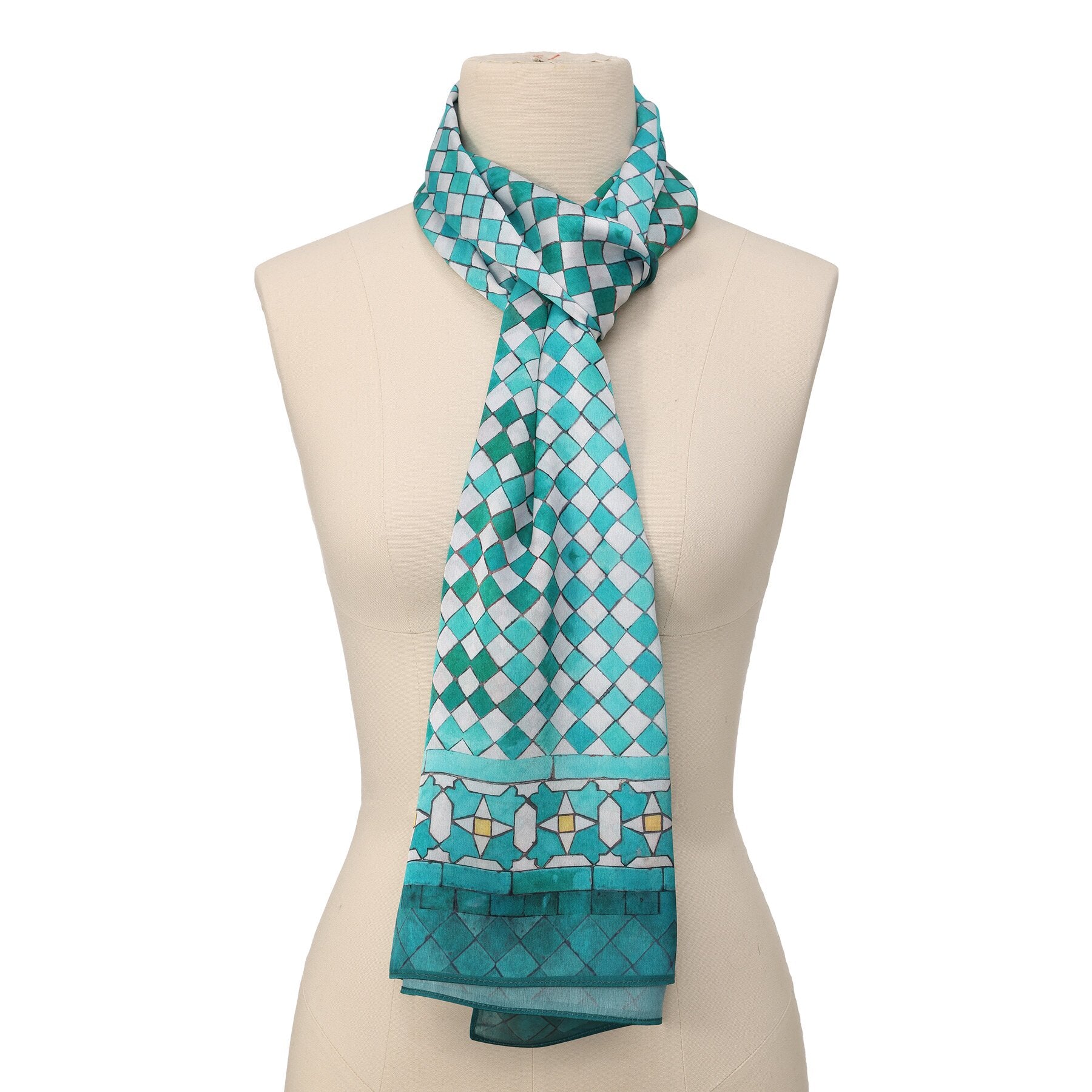 Pañuelo Naqs – estampado de mosaico andalusí en turquesa y agua, detalle 1