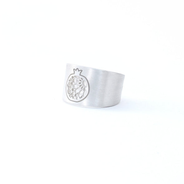 Sterling silver ring with islamic art inspired design