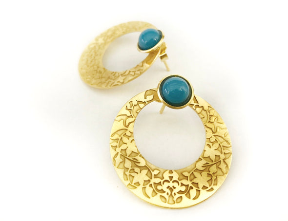 Gold earrings with blue stone and engraved design inspired by the Islamic art from the Alhambra palace