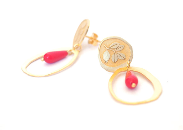 Gold plated earrings with coral