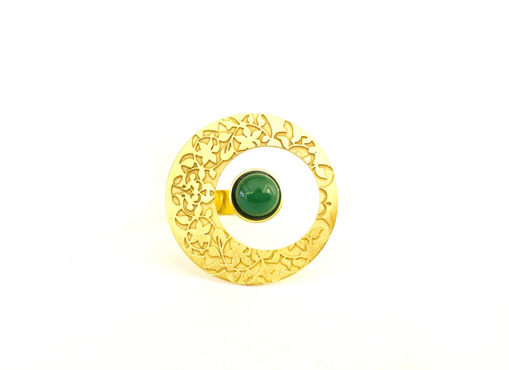 Elegant Gold Ring with Alhambra Palace Design