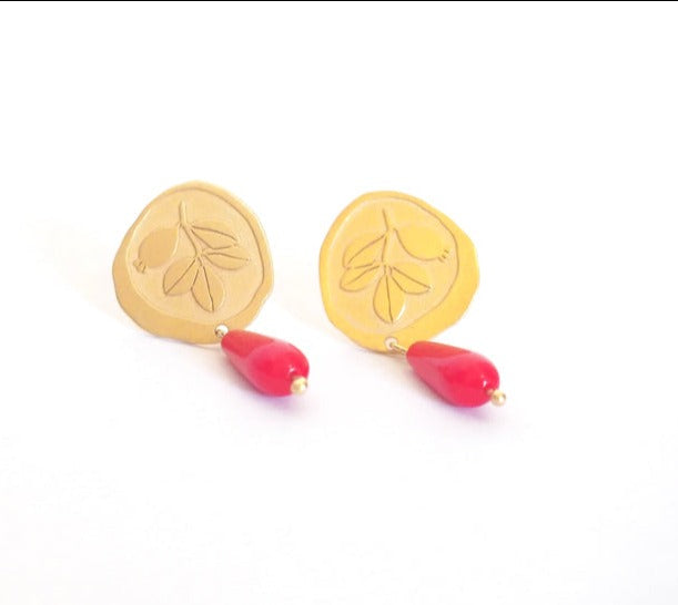 Red coral and gold earrings with flowers engraved